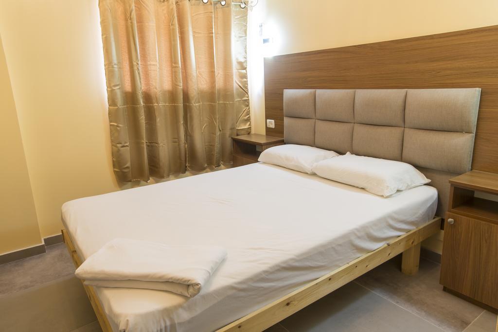 ลากัวเดีย โฮเต็ล Hotel เทลอาวีฟ ภายนอก รูปภาพ