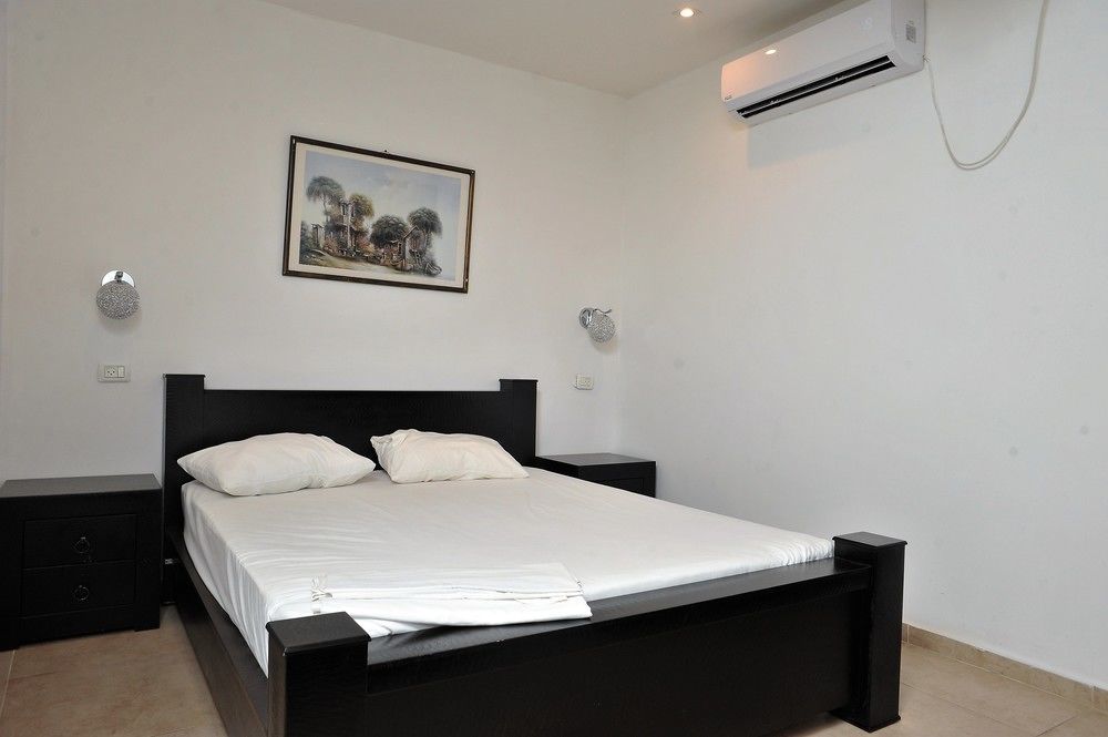 ลากัวเดีย โฮเต็ล Hotel เทลอาวีฟ ภายนอก รูปภาพ