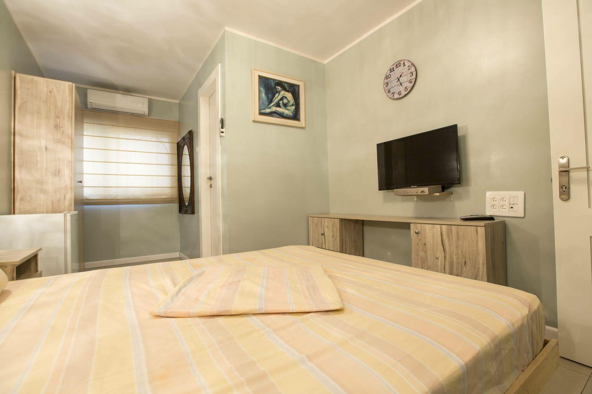 ลากัวเดีย โฮเต็ล Hotel เทลอาวีฟ ภายนอก รูปภาพ