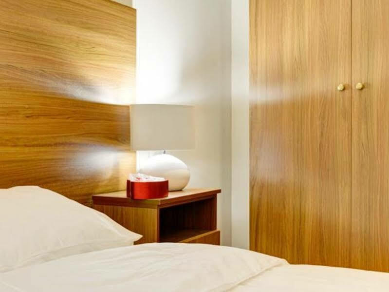 ลากัวเดีย โฮเต็ล Hotel เทลอาวีฟ ภายนอก รูปภาพ